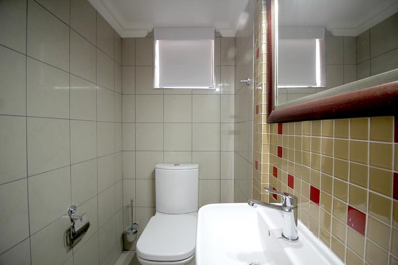 8 Bedroom Property for Sale in Reebok Western Cape